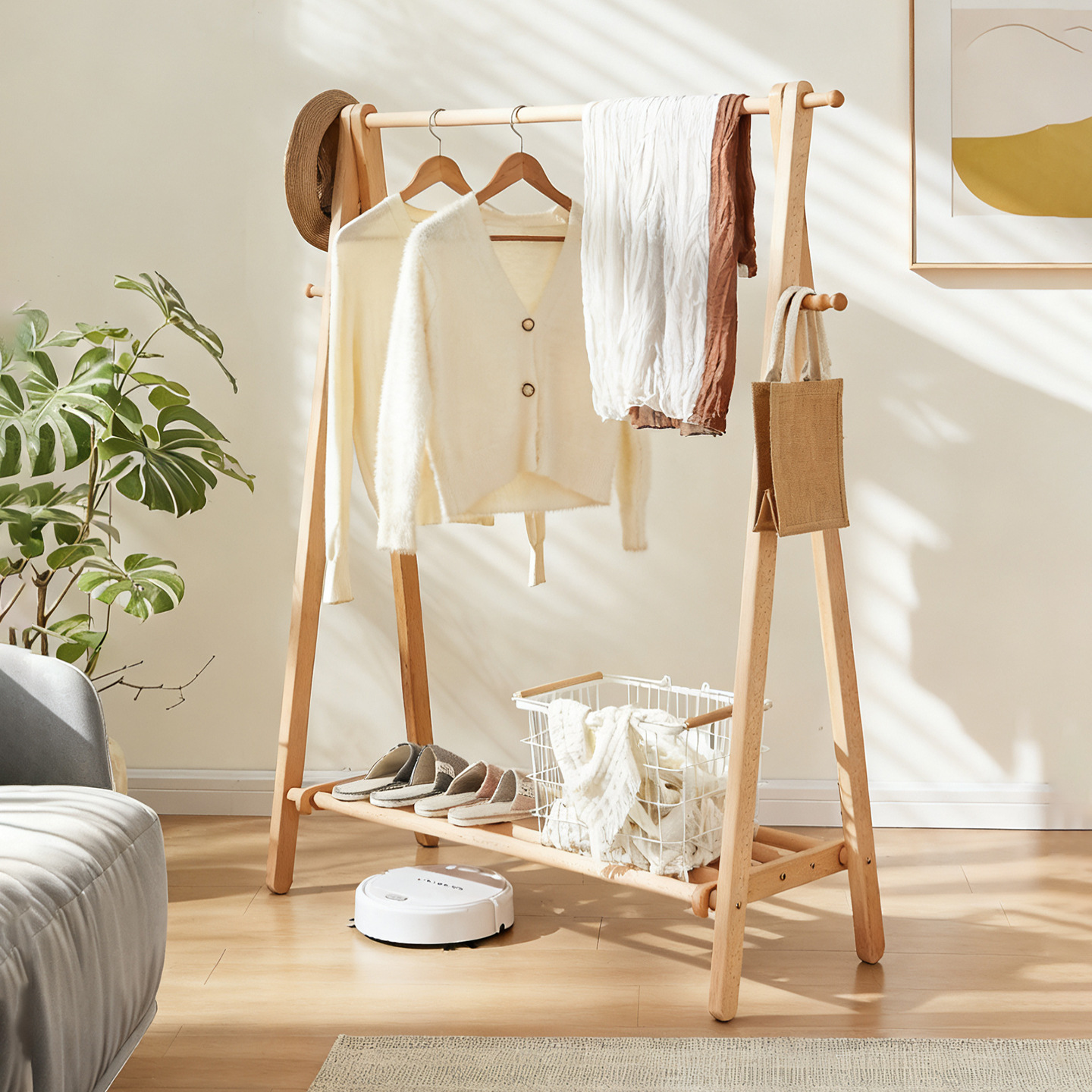 Solid Wood Clothes Hanger Floor-Standing Bedroom Coat Rack Indoor Space-Saving Vertical Storage Clothes Rack Household Simple Clothes Hanger