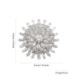 胸针;胸饰;项链