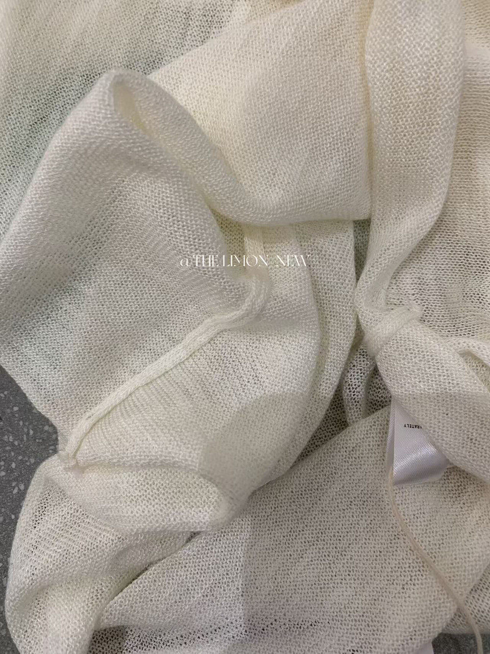 Áo khoác cardigan nữ cổ tròn chất liệu tre đũi chống nắng mỏng nhẹ — Đỏ thẫm, Xám cacbon, trắng ngà, xanh nhạt chi tiết 22