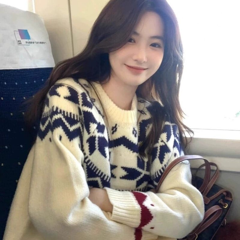 Women's Fair Isle Sweater, Fall/Winter 2026 New Style, Loose and Casual, Soft and Cozy, Christmas Atmosphere Pullover, Niche Top Women's Fair Isle Sweater, Fall/Winter 2026 New Style, Loose and Casual, Soft and Cozy, Christmas Atmosphere Pullover, Niche Top