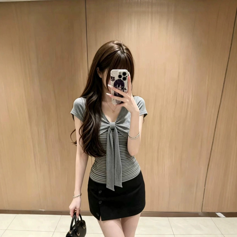 Retro Striped Patchwork Fake Two-Piece Short-Sleeve T-Shirt for Women, Summer Slim-Fit Crop Top