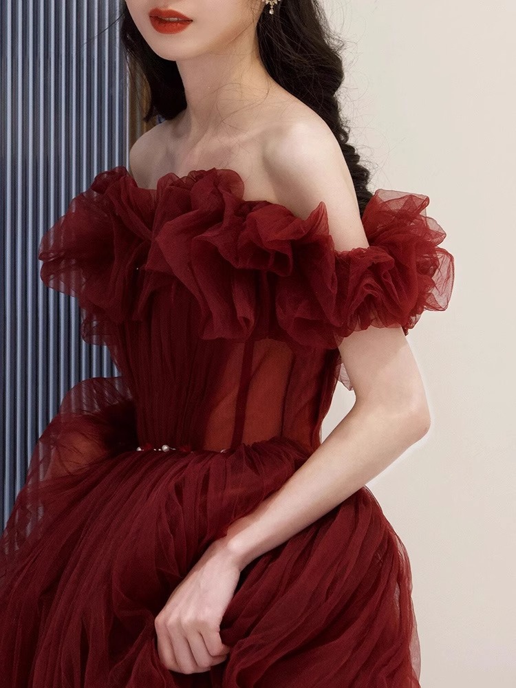 2026 New Style Off-Shoulder Elegant Red Wedding Dress, High-Quality Evening Gown Women For Annual Party, Autumn/Winter_ecoleips.com