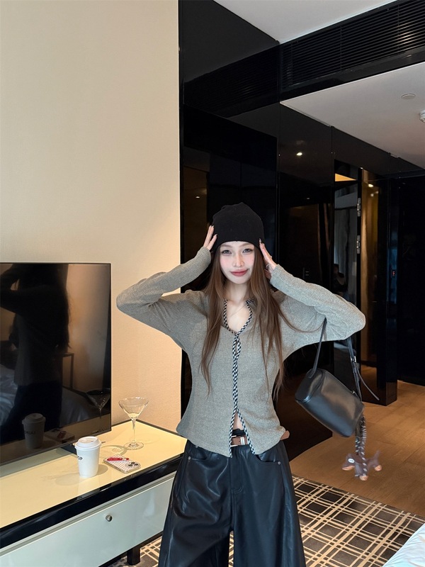 辣妹风复古格纹扭结包边长袖针织衫女2025秋季新款收腰撞色打底衫|undefined