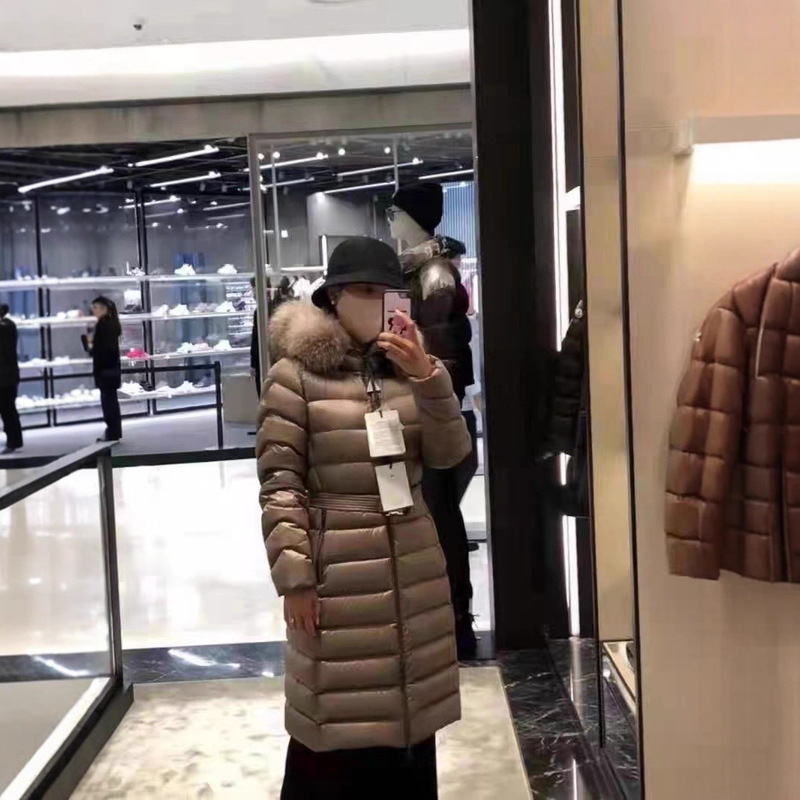 High-End Version Mo Mengjia 8818 Women's Long down Coat with Metal Buckle Waist Cinching, Fur Collar, and Hood