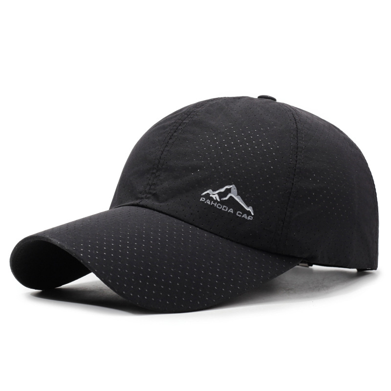 Zomerse zonbeschermende sneldrogende pet voor heren, geschikt voor buitenactiviteiten en reizen. Ademend, geperforeerd mesh met print van een bergtop. Baseballpet._voghion.com
