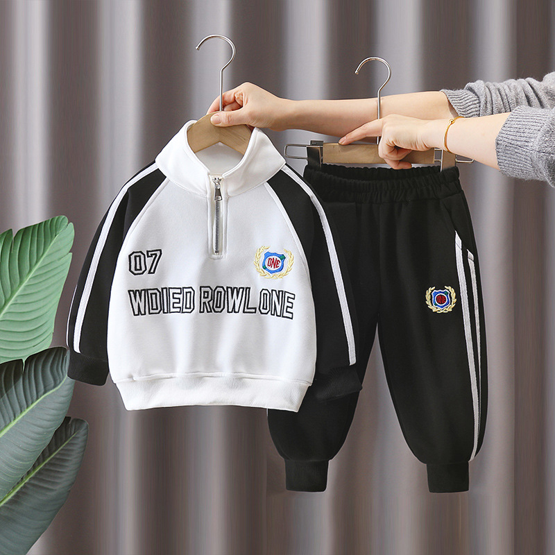 7616 Traje de primavera y otoño para niños 2025 nueva ropa deportiva occidental para niños suéter casual de primavera de dos piezas primavera