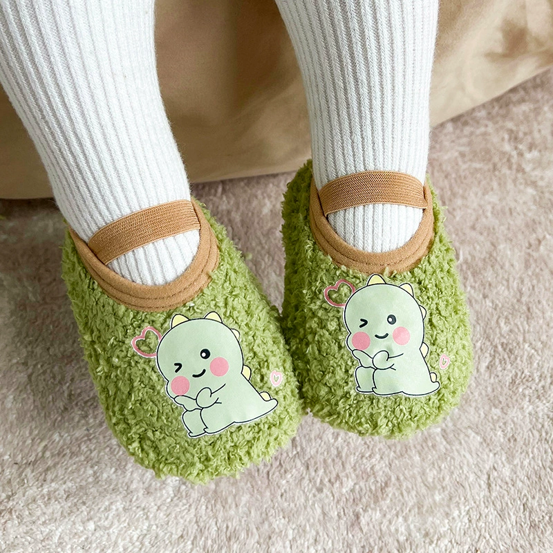 Осенне-зимние детские домашние тапочки, обувь и носки для дома, с нескользящей мягкой подошвой, на флисовой подкладке для защиты от холода, обувь для малышей, утолщенные чехлы для ног для младенцев.