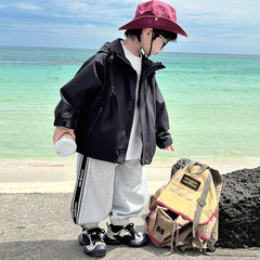 おとぎ話の思い出 2025 春の新作子供服子供韓国版無地フード付きジャケットジャケット男の子多用途でハンサム