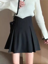 半身裙女2024春季新款设计感气质伞裙高腰显瘦时尚遮跨包臀a字裙