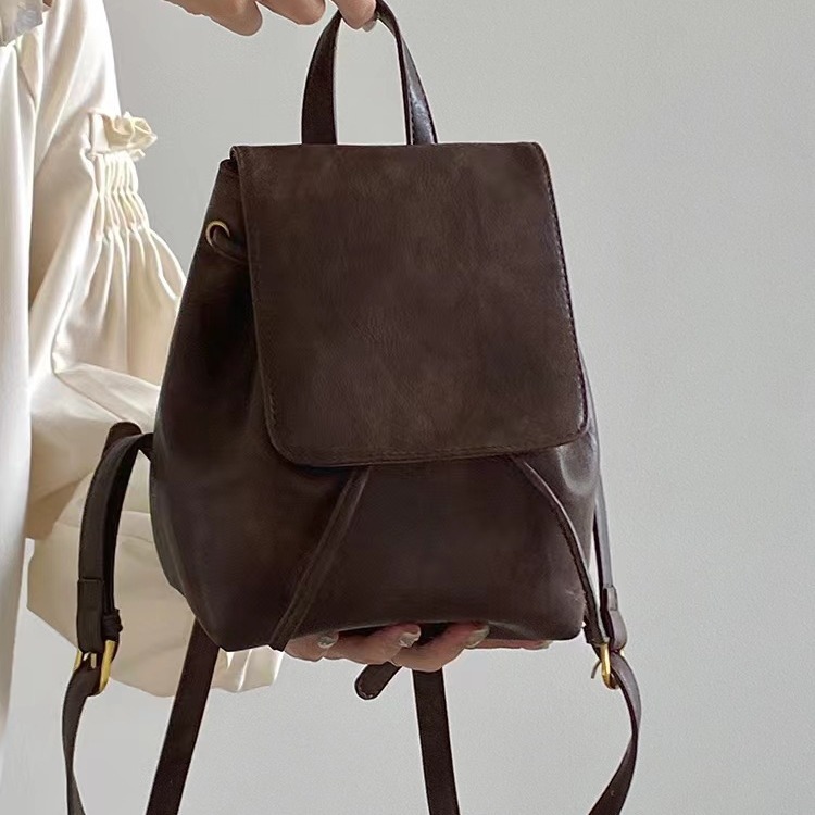 Același rucsac mic maro pentru femei primăvara/vara 2024, o nouă geantă de umăr minimalistă și versatilă_voghion.com
