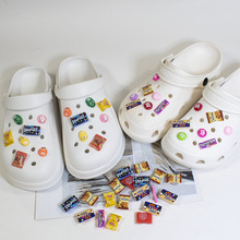 铂佳洞洞鞋Diy配饰卡扣拖鞋饰品仿真巧克力糖果M豆食玩花扣可拆卸