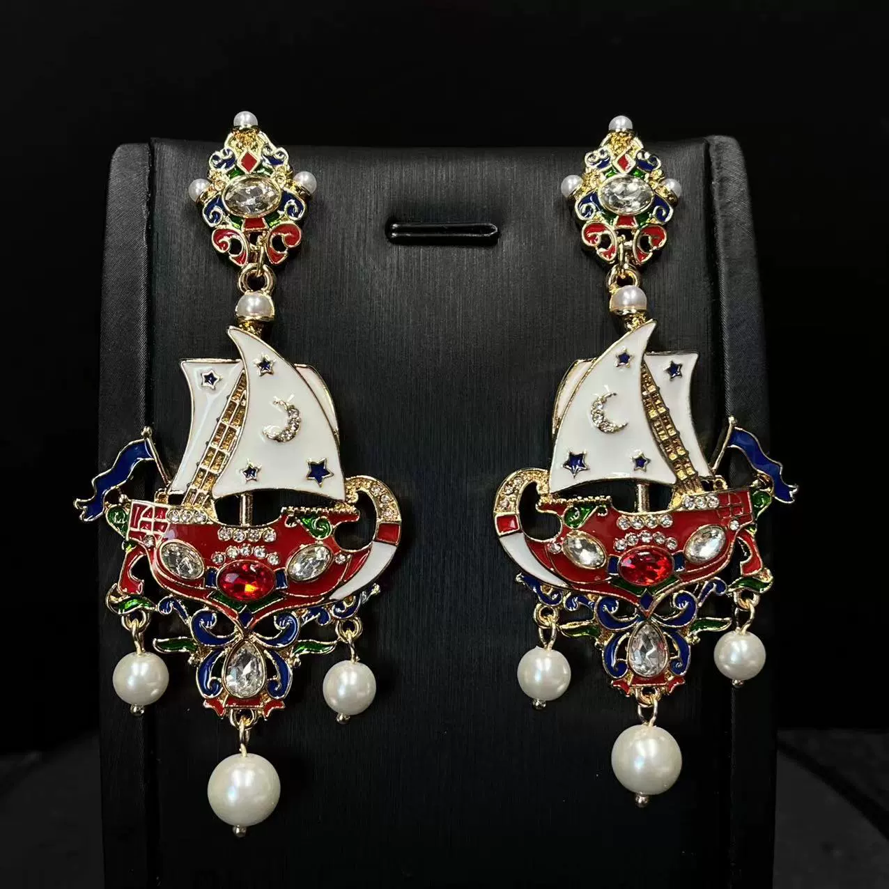 Small design retro earrings, pendant, with gem, light luxury style
