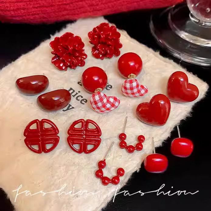 Anchorro aretes rojos 2026 explosión lujoso ligero alto sentido nuevo aretes de estilo de Hong Kong aretes rojos retro aretes para mujeres image 4