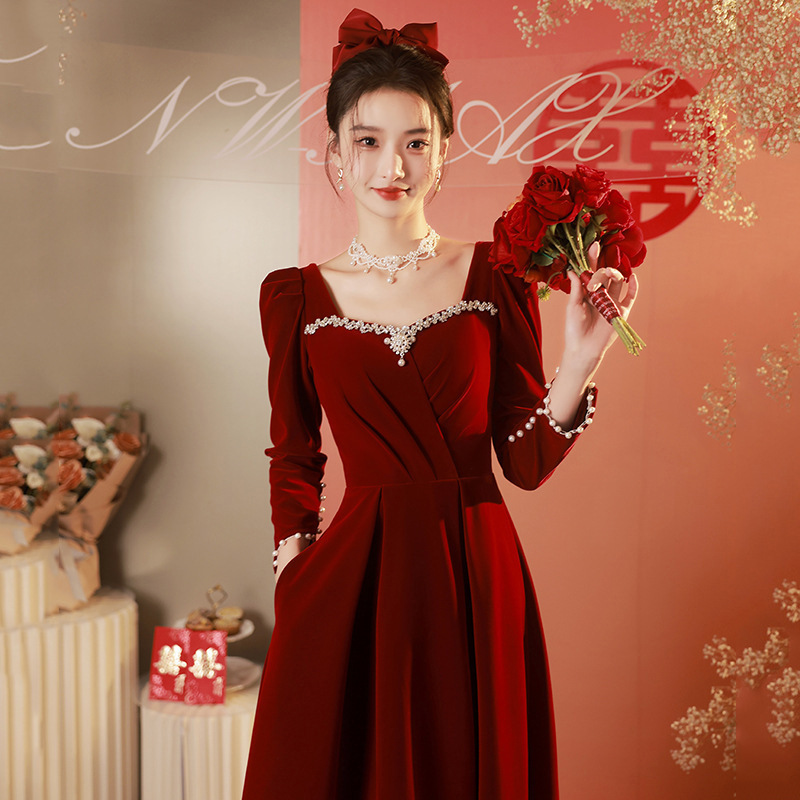 Bride's Toast Dress 2026 New Winter High-End Red Velvet Engagement Long Dress Wedding Elegant Evening Gown for Women Bride's Toast Dress 2026 New Winter High-End Red Velvet Engagement Long Dress Wedding Elegant Evening Gown for Women