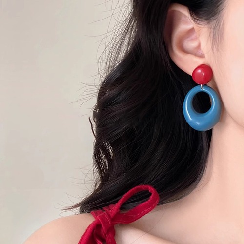 Retro Hong Kong-style round color-blocked earrings for women, vacation-inspired blue earrings with unique design sense, exaggerated earrings