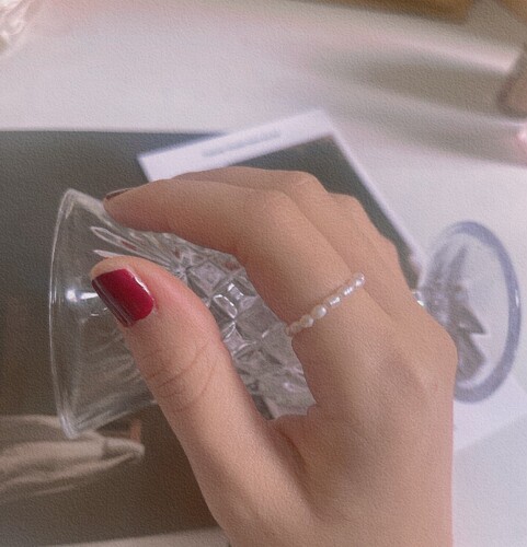Korean-style fresh, fashionable, elegant, minimalist freshwater rice grain pearl elastic ring for index finger, delicate, versatile, temperament women