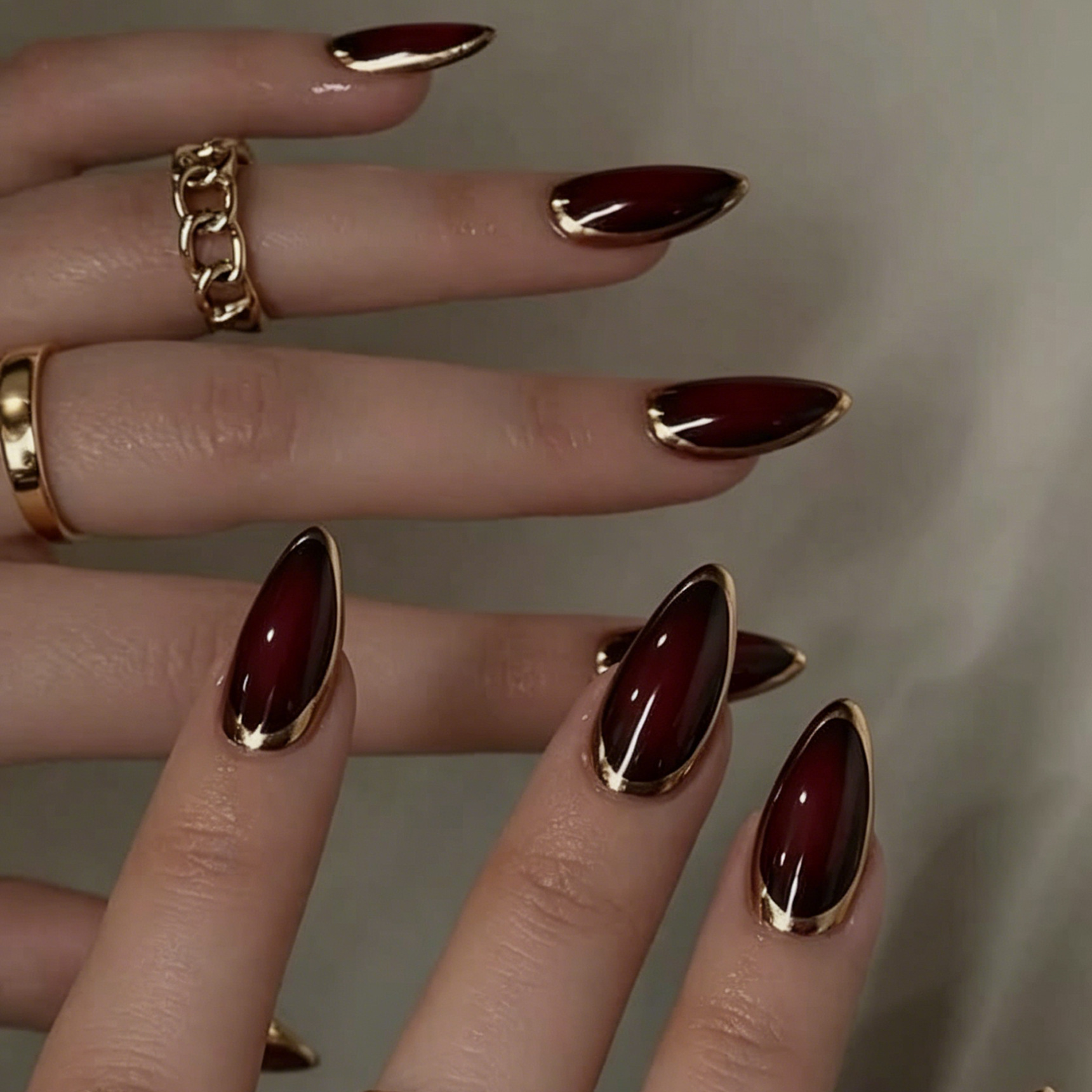 LeFan Manicure 3D Burgundy with Gold Edge French Style Short Almond Nails for Autumn and Winter, Foreign Trade False Nails Wholesale