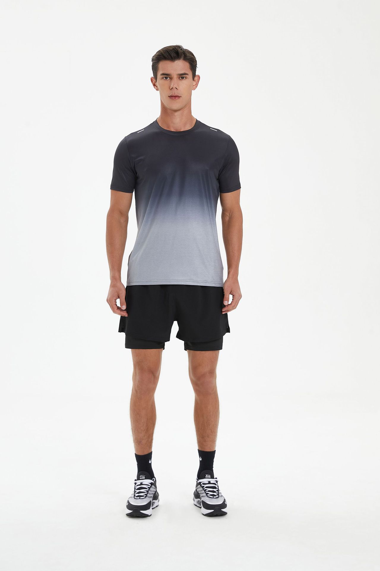 210g Weight Polyester Fabric Type T-shirt Tops Type Round Neck Neckline Gradient Color Pattern Men's Gender Sports Style Men's Gradient Color T-shirt Men's Clothing 3