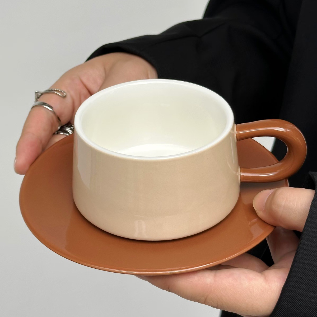 Conjunto de tazas de café francesa retrógrado nicho de café de color de albaricoque taza de café de cerámica platos taza de café de la tarde