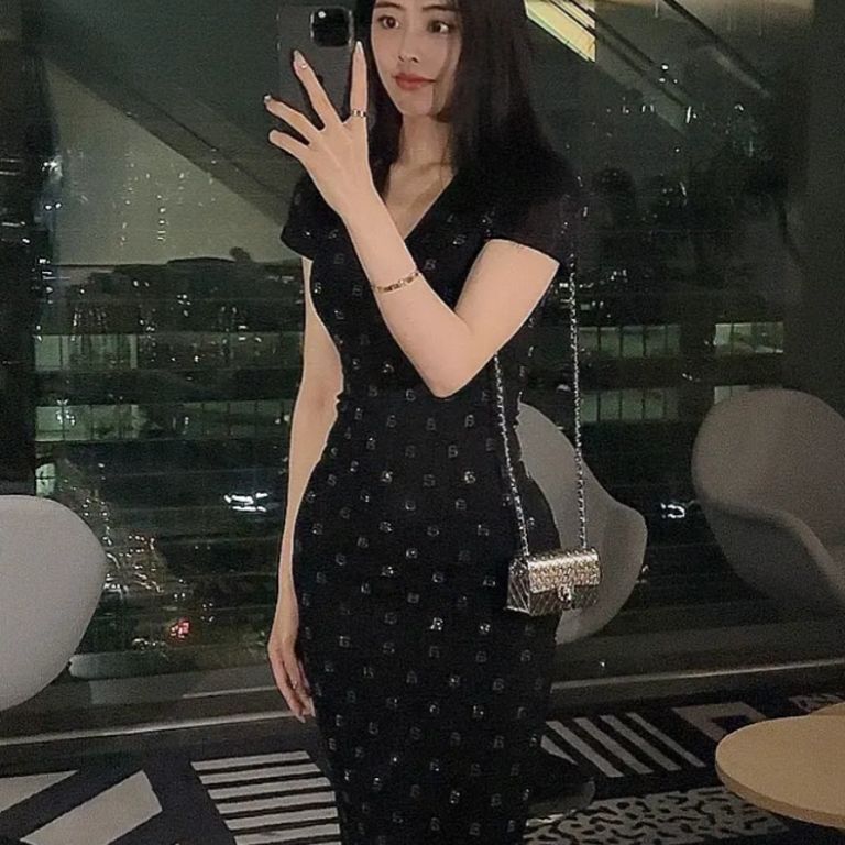 欧货轻奢重工烫钻V领收腰包臀修身短袖长款连衣裙女夏|undefined