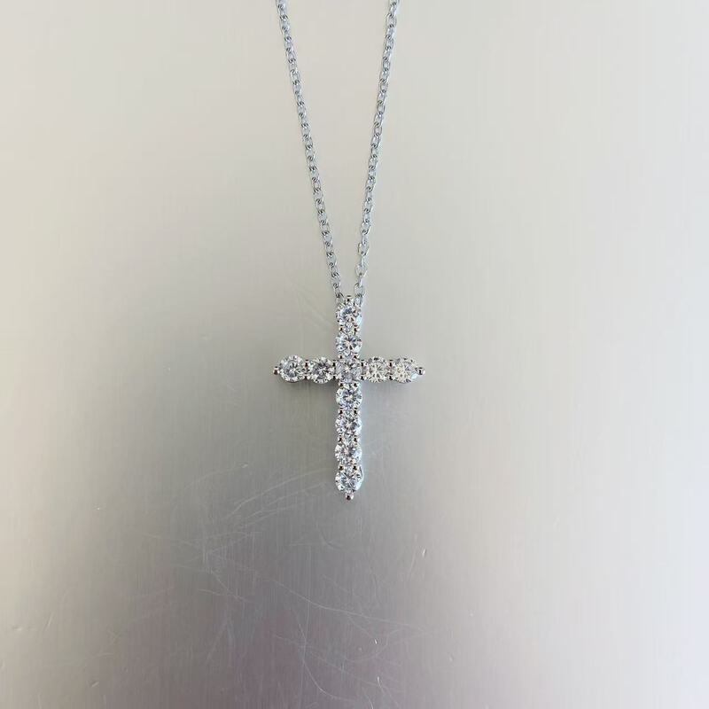 European and American Cross-border Simple Cross Zircon Clavicle Chain Necklace Women's Fashion Light Luxury Elegant High-end Clavicle Chain European and American Cross-border Simple Cross Zircon Clavicle Chain Necklace Women's Fashion Light Luxury Elegant High-end Clavicle Chain