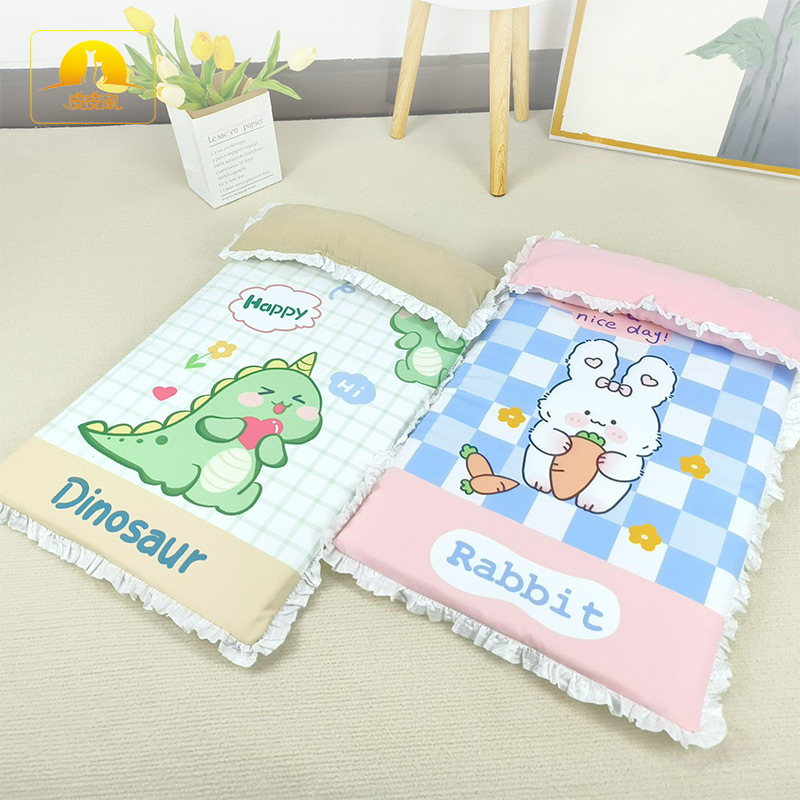 Verano dibujos animados japoneses poliéster algodón encaje cama cuadrada estera de verano tapete para gatos tapete para perros primavera y verano
