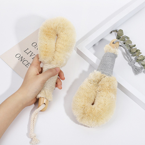 New-style sisal bath brush—gentle on skin, perfect for scrubbing and exfoliating while bathing or washing your back; features a cotton rope handle with anti-slip design and a sturdy wooden shaft.