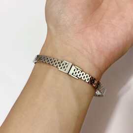 欧美时尚手镯女百搭轻奢气质手饰小众钛钢字母跨境爆款手环INS风