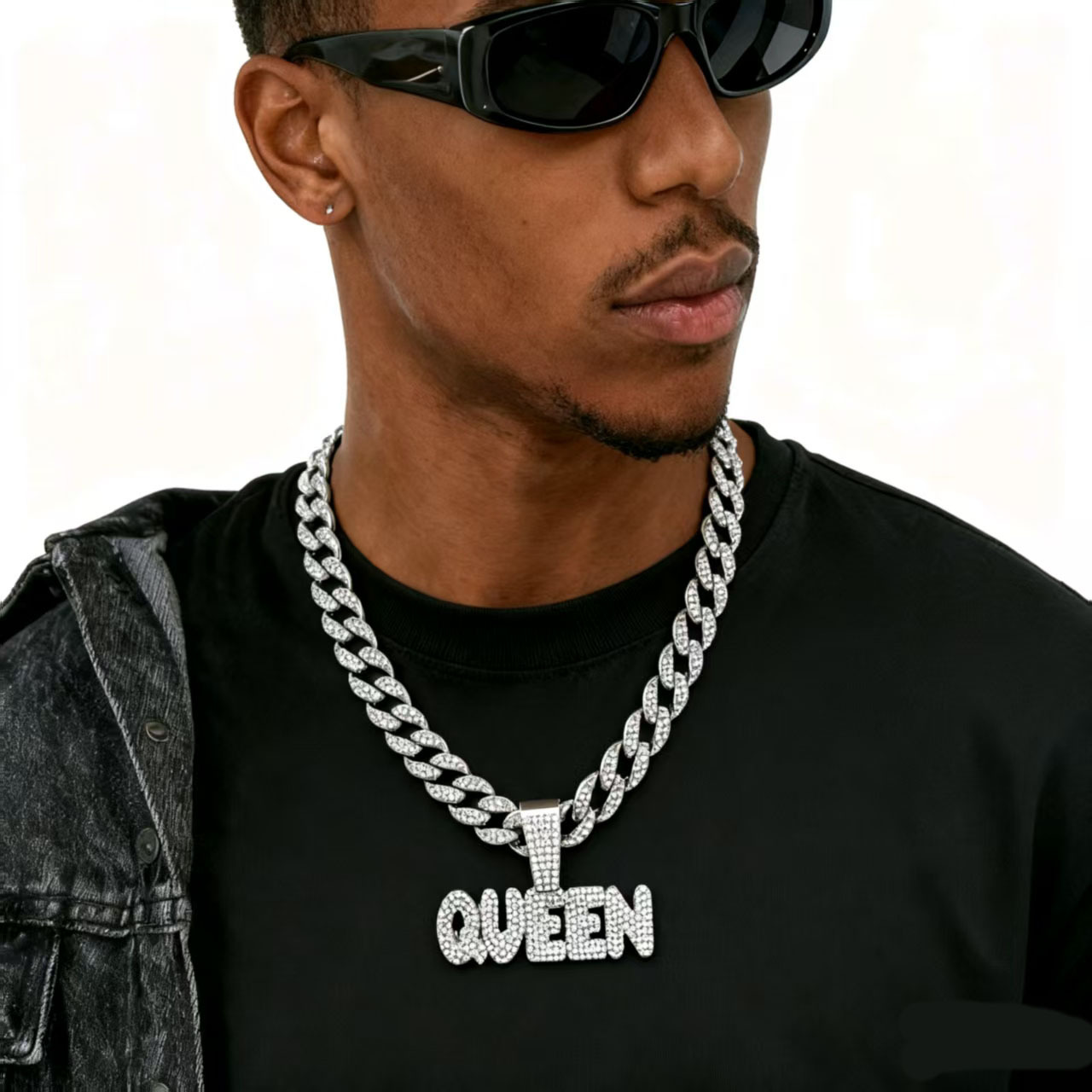 Aleación de diamantes letra reina colgante ins personalidad onda hip hop collar cubano colgante Yiwu Accesorios