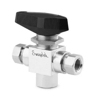 世伟洛克SS-83XKF4不锈钢高压3通球阀PCTFE阀座1/4 in. NPT内螺纹