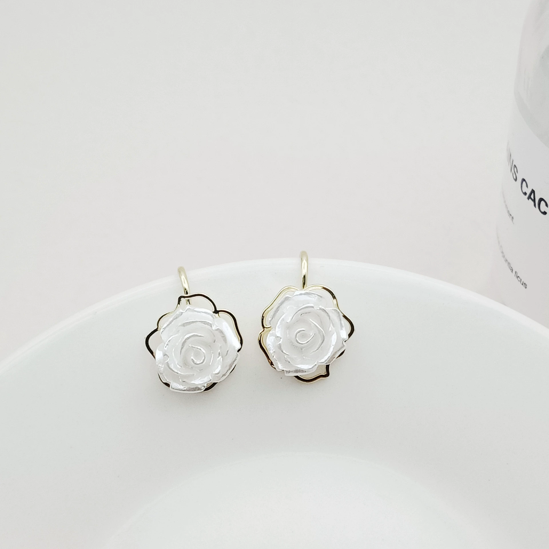White retro earrings, silver 925 sample, flowered