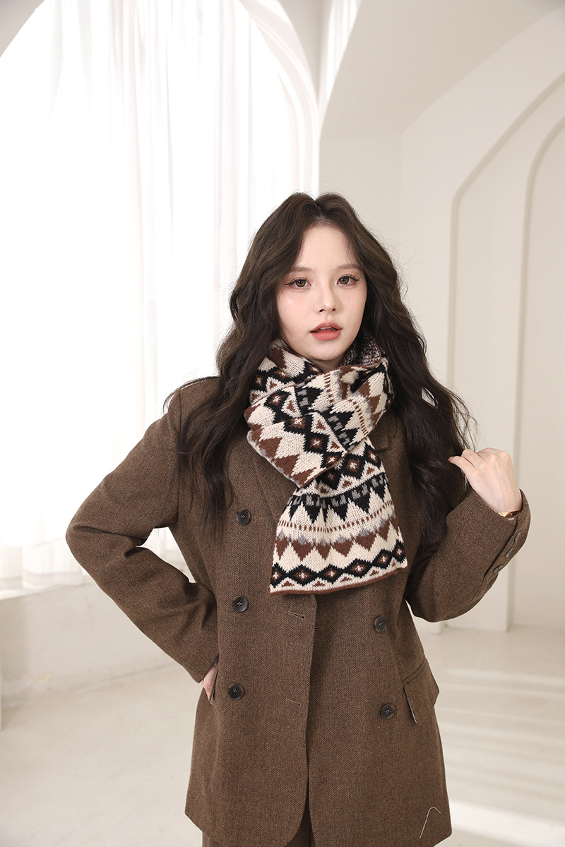 Fair-Island-Stil, Neujahrs- und Weihnachtsrot für Damen, vielseitig einsetzbar im Winter, warmer und dicker Strickschal_voghion.com