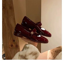 小香风扣带玛丽珍女鞋子2025秋季新款法式平底单鞋低跟粗跟小皮鞋