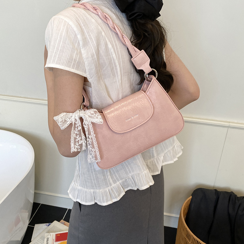 Bolso de axila de fuego súper transfronterizo 2025 nuevo bolso de mujer salvaje bolso cuadrado pequeño de moda bolso de hombro coreano bolso de mensajero de cercanías