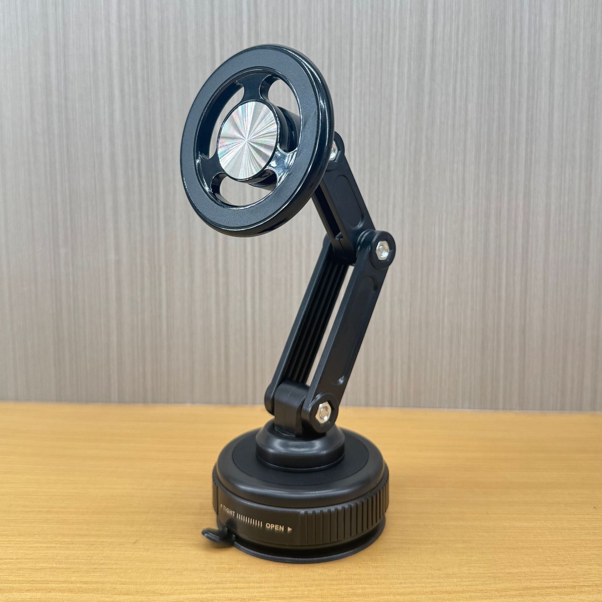 Popular Ultra-Thin Car-Mounted Magnetic Phone Holder with Universal Rotation and Vacuum Suction for Phone Navigation