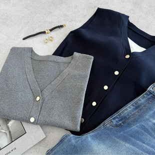 Multiplication Bead Fabric V Neck Knitted Top, Layered and Worn Alone, Versatile Women's Top