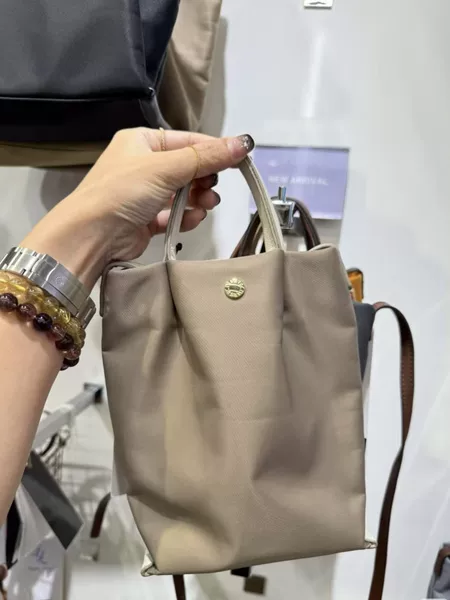 Bucket bag! New crossbody bag, urban minimalist shoulder bag, large-capacity shoulder crossbody tote bag, light luxury versatile bag