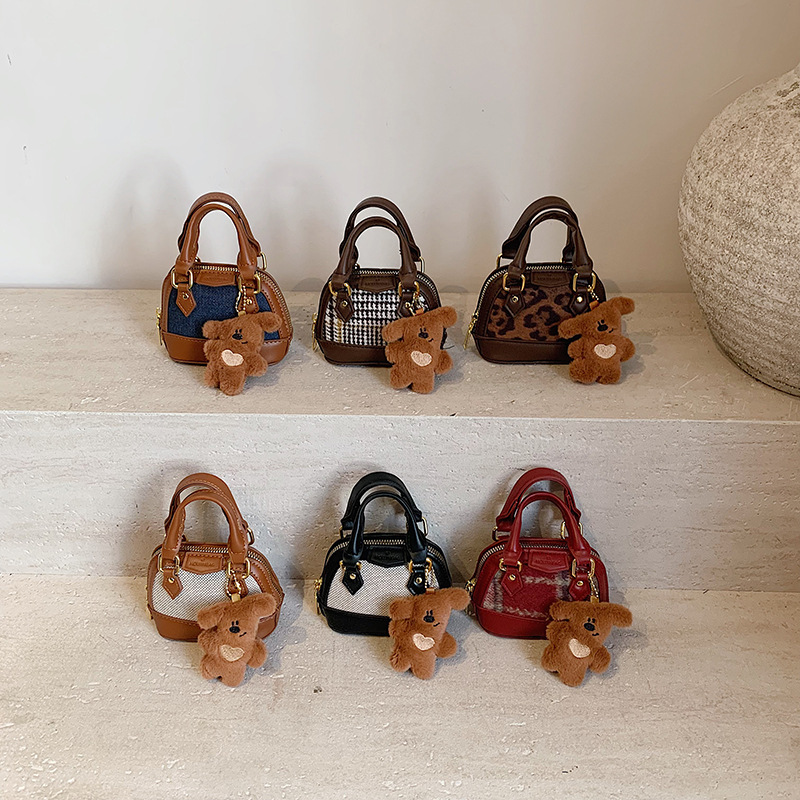 Cartoon Love Bear Children's Backpack Women's Cute Western Style Plaid Shoulder Bag for Outgoing Play Crossbody Bag Wholesale