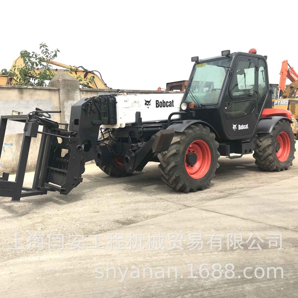 山猫T40 140伸缩臂叉车，叉装车.越野叉车.现购车即送机油机滤保