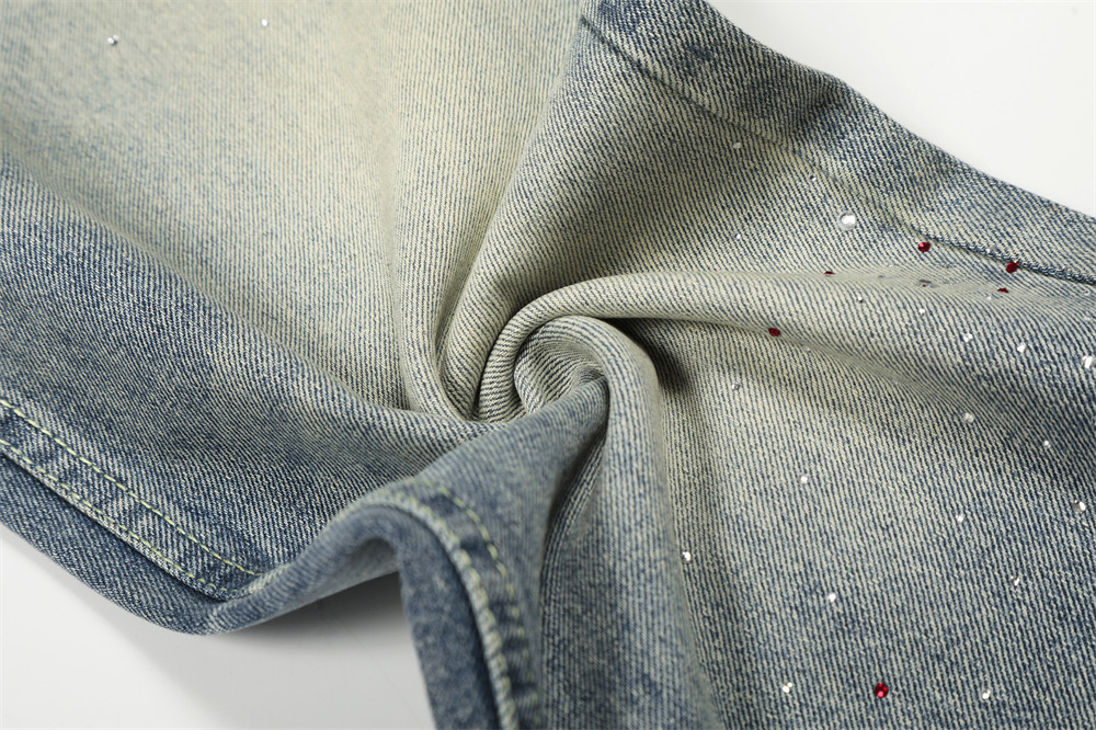 Vaqueros de hombre corte ancho y recto con estrellas de estrás_voghion.com