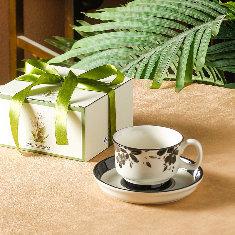 Tazas de café medievales finlandesas pintadas a mano marrón de cerámica tazas de latte tazas de cerámica platos caja de regalo