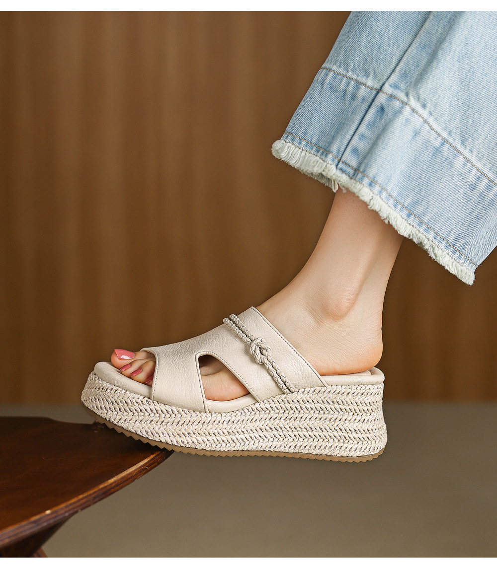 Dép sandal nữ quai chữ V đế xuồng cao 9 cm, chất liệu da cừu mềm, phong cách nghỉ dưỡng — màu trắng ngà, Tên chi tiết 16