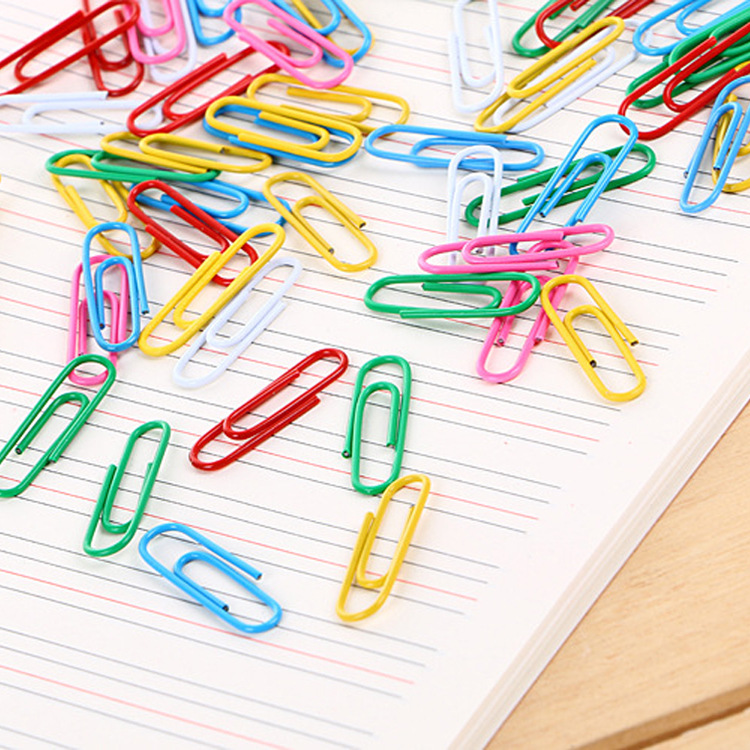 Cubierta de papel de color personalizado, papelería de oficina, clip de plástico de color, aguja de almacenamiento de color, caja de 70 piezas