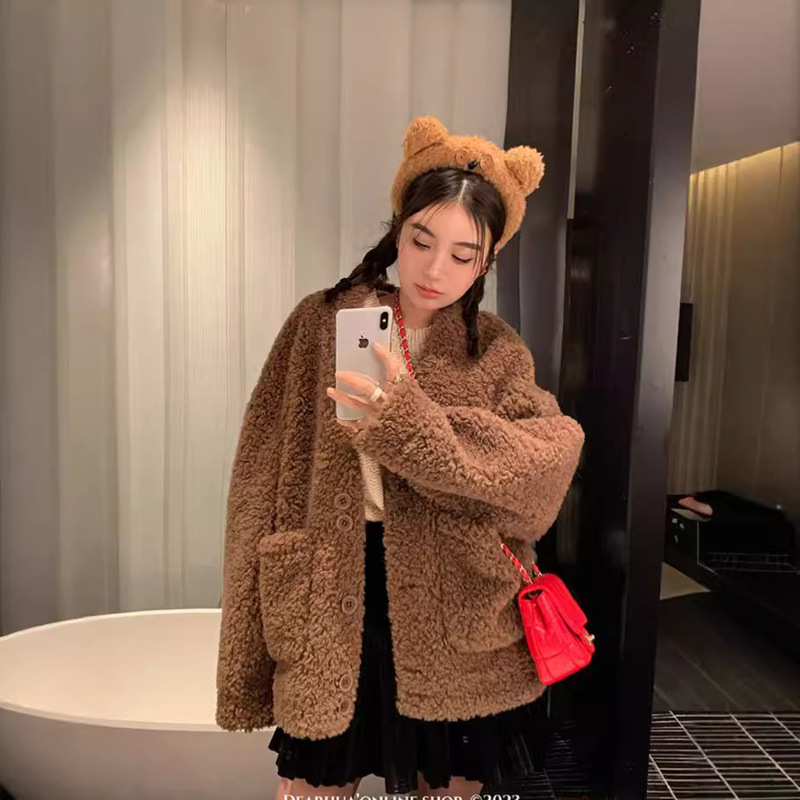 Little Flower's Same Style 25 Winter New All-Wool Shearling Leather and Fur Integrated Coat for Women, Loose Lamb Wool Fur Coat