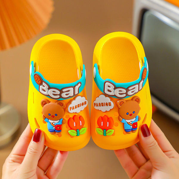 Children's cartoon non-slip Crocs-style slippers for boys for early…