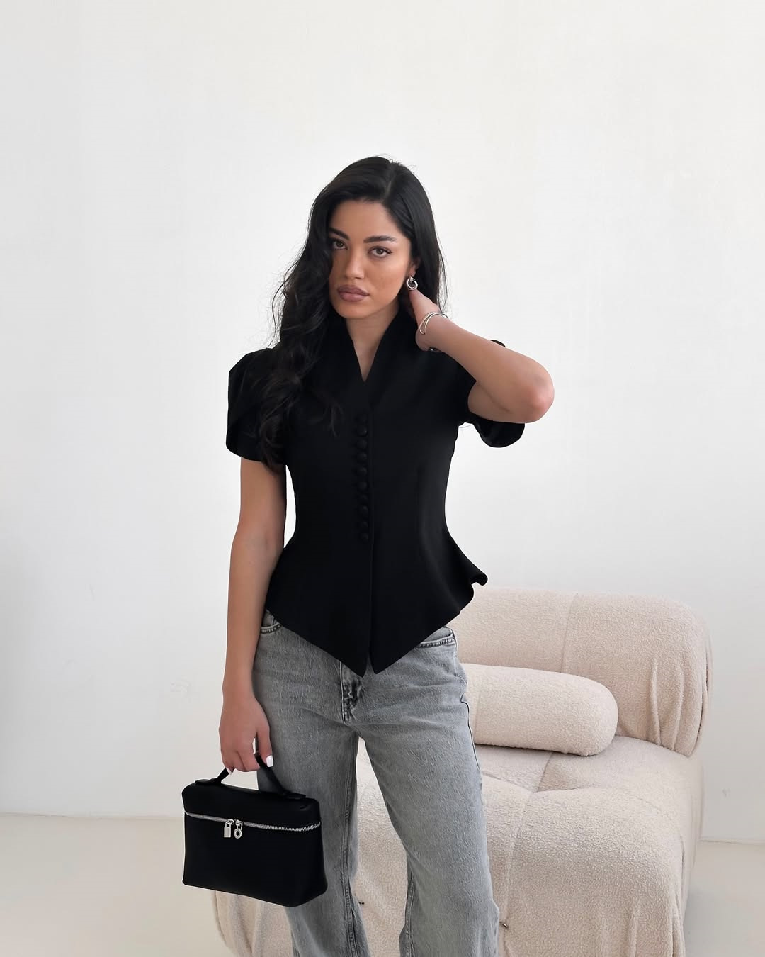 Camicia asimmetrica con bottoni a maniche corte per donna_voghion.com