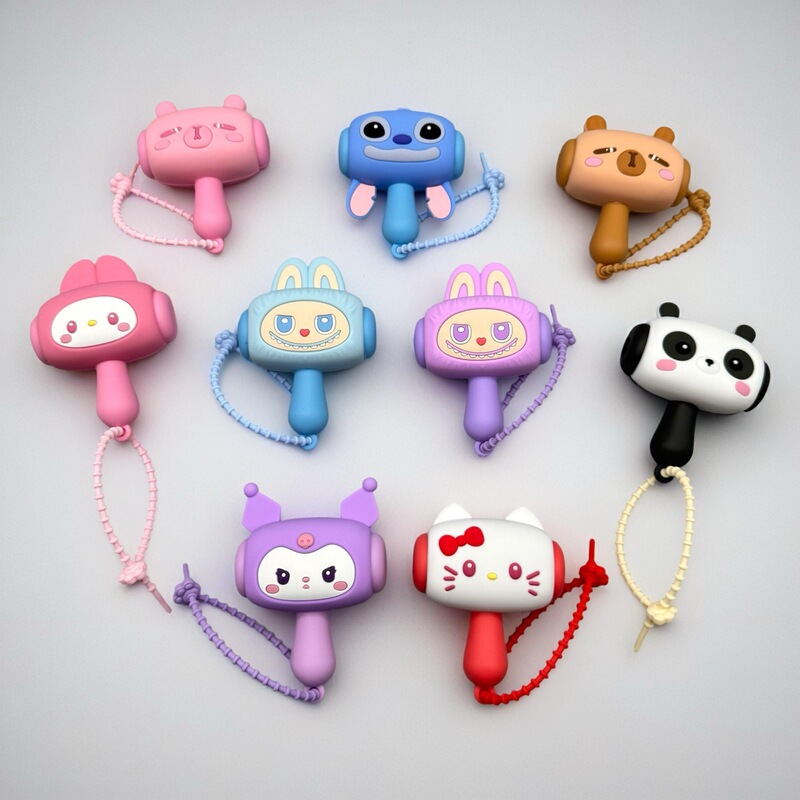 Silicone Sanrio Hammer Keychain Pendant That Shakes and Makes Sounds, Cartoon Cute Decompression School Bag Doll Hanging