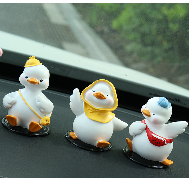 Creative Car Internet Celebrity Duck Car Ornaments New Cute Car Center Console Car Interior Decoration Ornaments for Women