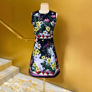 ins�L�OӋ�кڵ�С�����Ứ�����B��ȹŮ�����@��ȹ��Ů�мs����