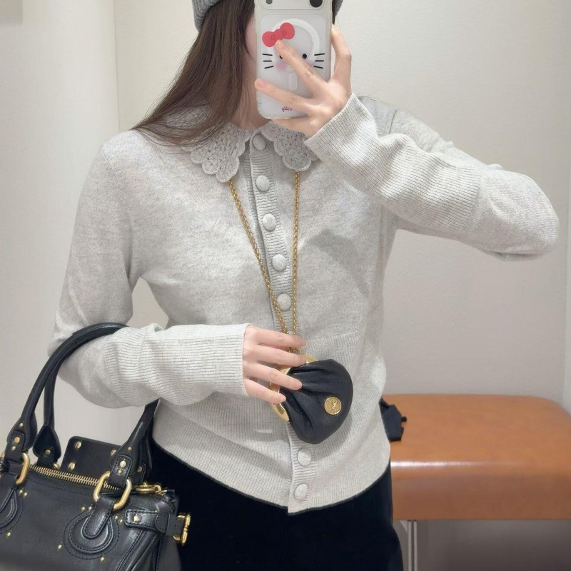 Chlo26 Spring New Slim-Fit Wool Knit Cardigan Light Gray Handmade Crochet Collar Single-Breasted Knit Women's Top Chlo26 Spring New Slim-Fit Wool Knit Cardigan Light Gray Handmade Crochet Collar Single-Breasted Knit Women's Top
